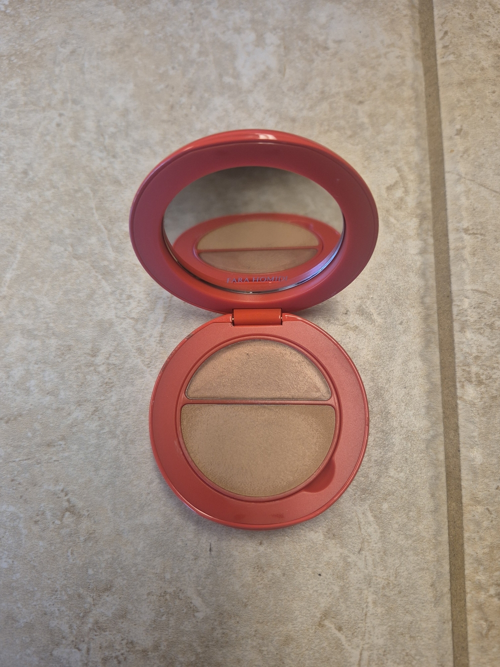 FARA HOMIDI REFILLABLE ESSENTIAL FACE COMPACT OCHRE